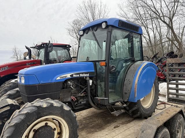 Image of New Holland TN95FA equipment image 2