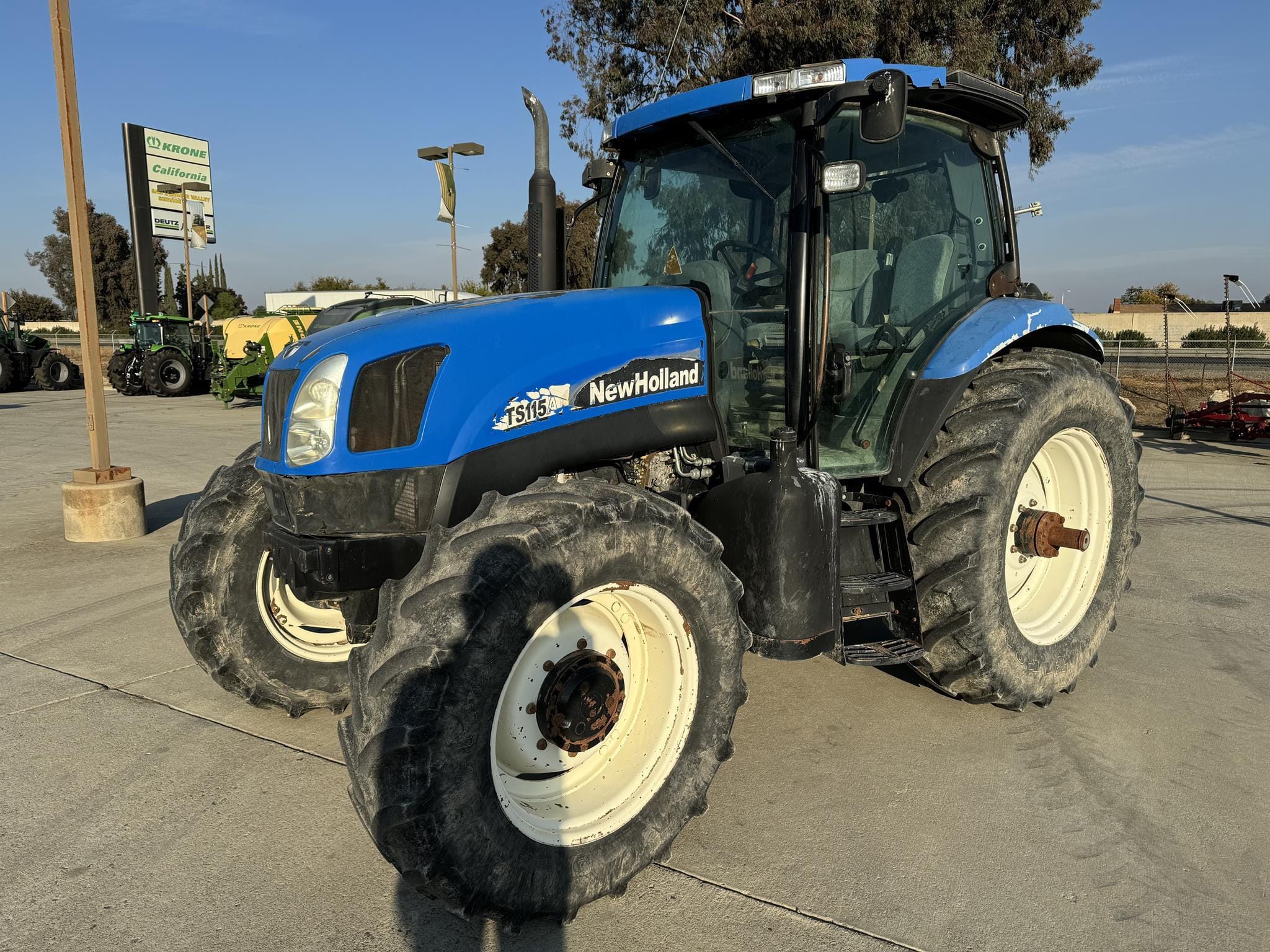 2006 New Holland TS115A Equipment Image0