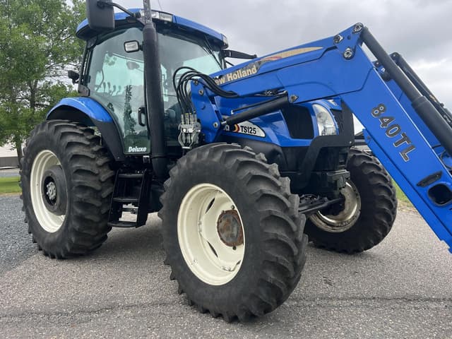 Image of New Holland TS125A equipment image 1