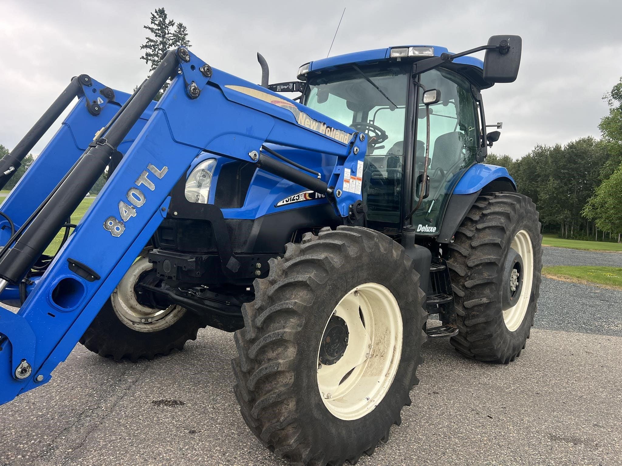 Main image New Holland TS125A