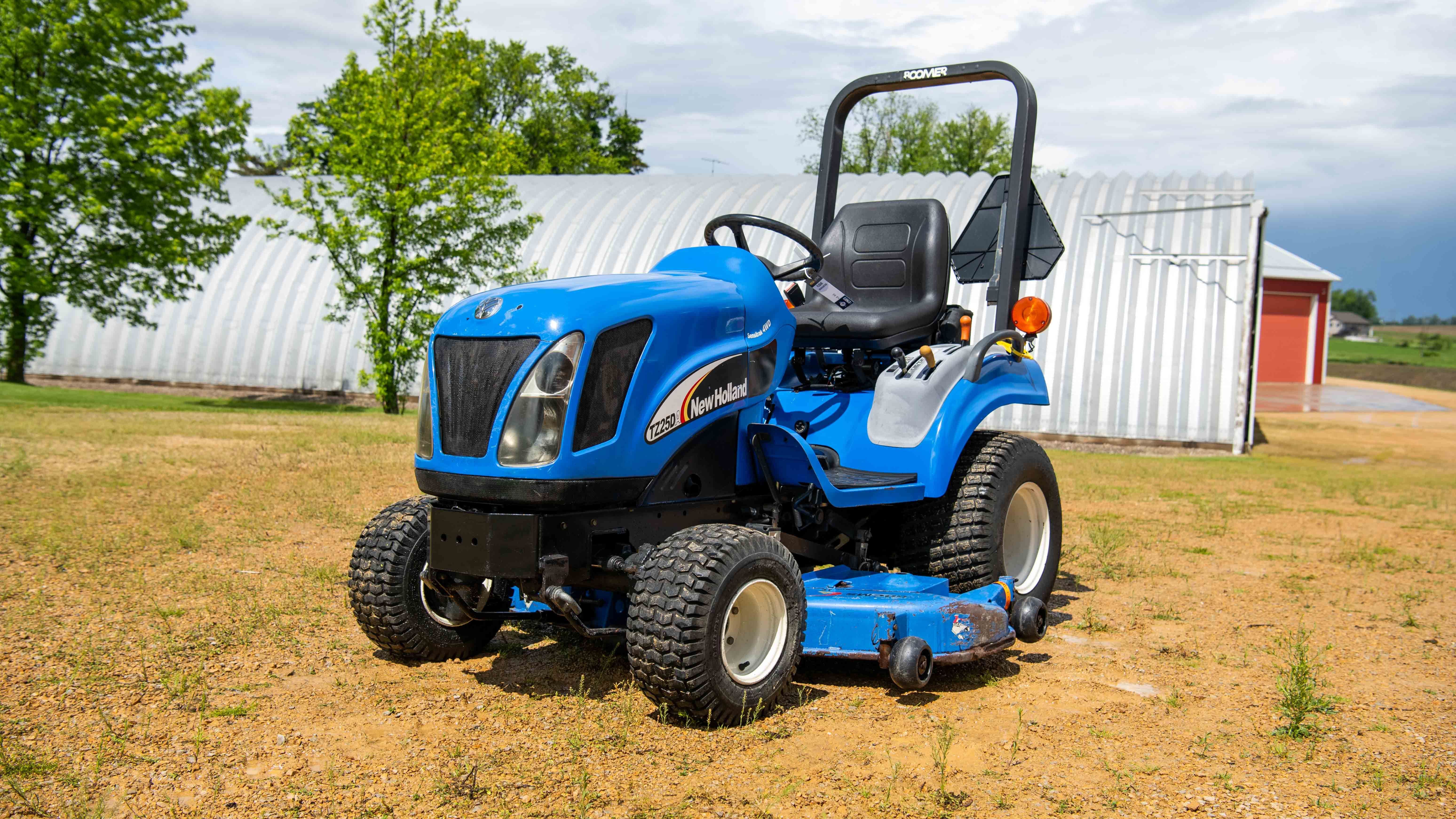 SOLD - 2006 New Holland TZ25DA Tractors with 1,032 Hrs | Tractor Zoom
