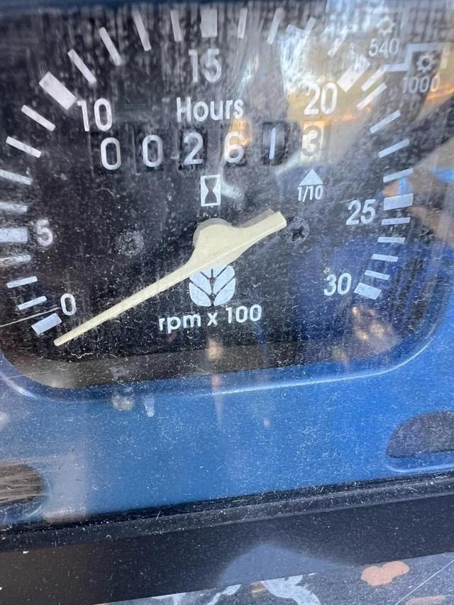 Image of New Holland TB120 equipment image 4