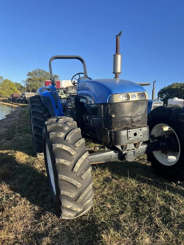 Image of New Holland TB120 equipment image 3