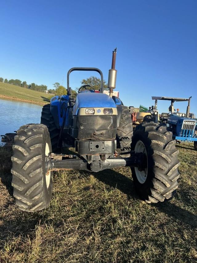 Image of New Holland TB120 equipment image 2
