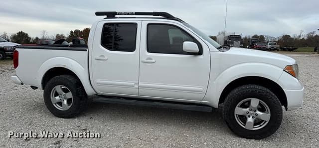 Image of Nissan Frontier equipment image 3