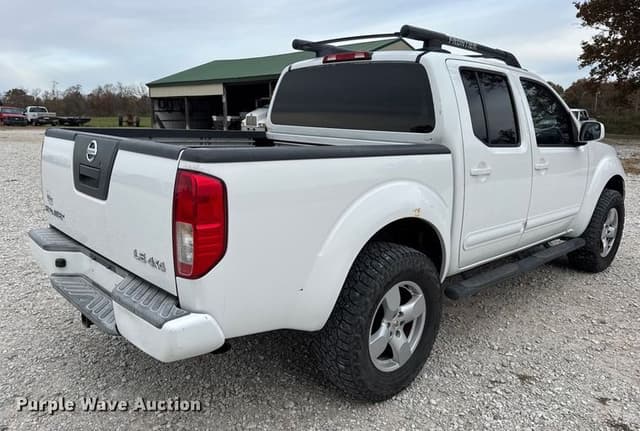 Image of Nissan Frontier equipment image 4