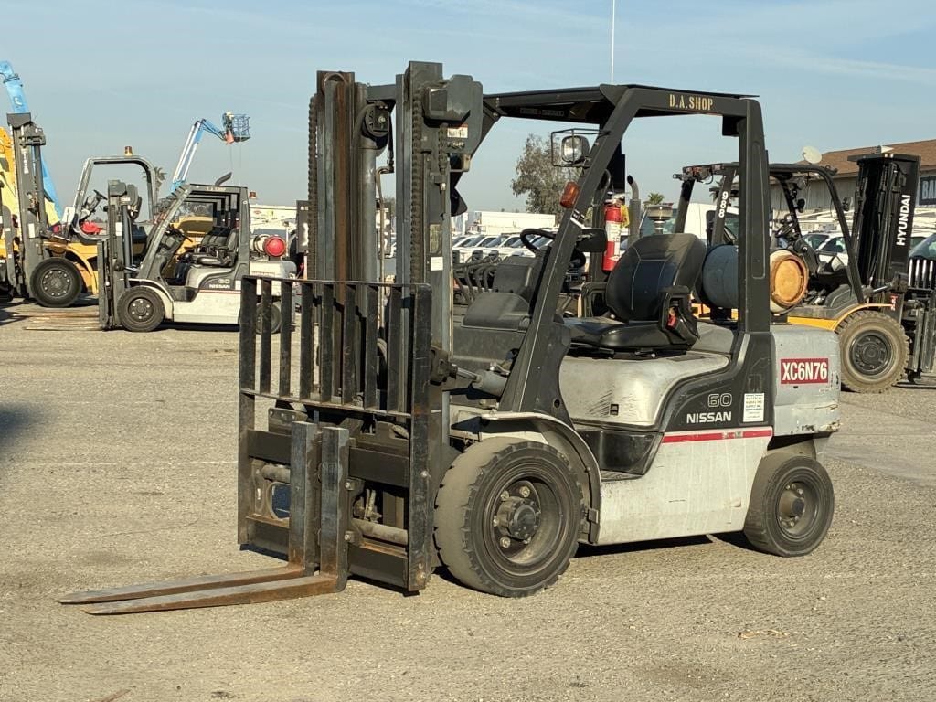 2006 Nissan MUGL02A30LV Equipment Image0