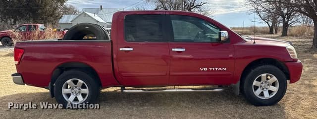 Image of Nissan Titan equipment image 3