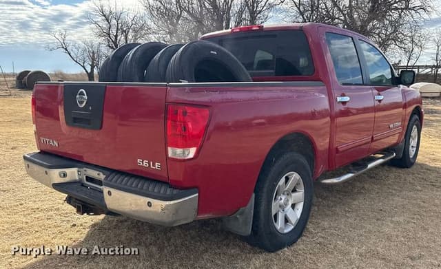 Image of Nissan Titan equipment image 4