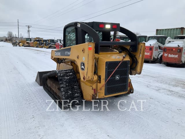 Image of John Deere CT332 equipment image 3