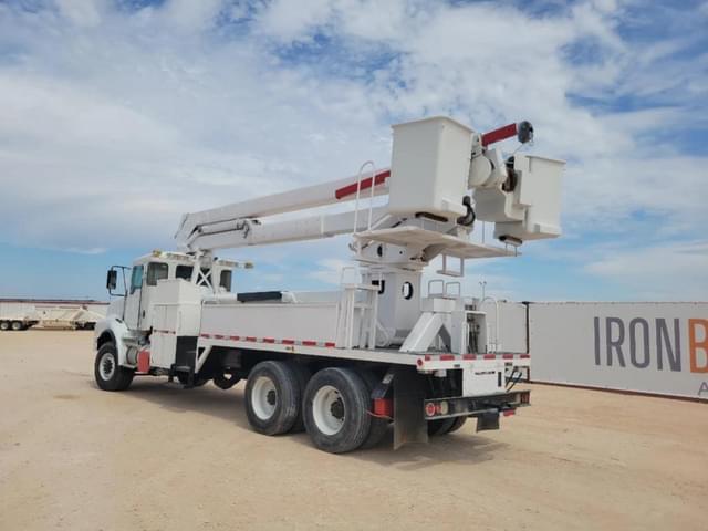 Image of Oshkosh F-Series equipment image 2