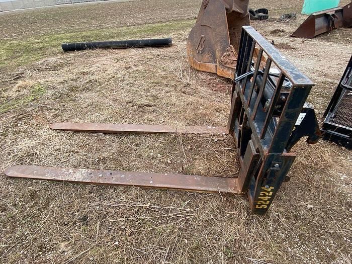 2006 Paladin 11294 Equipment Image0