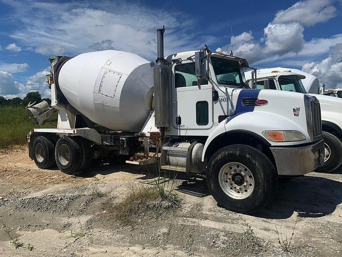 Image of Peterbilt 335 Primary image