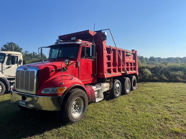 Image of Peterbilt 335 equipment image 1