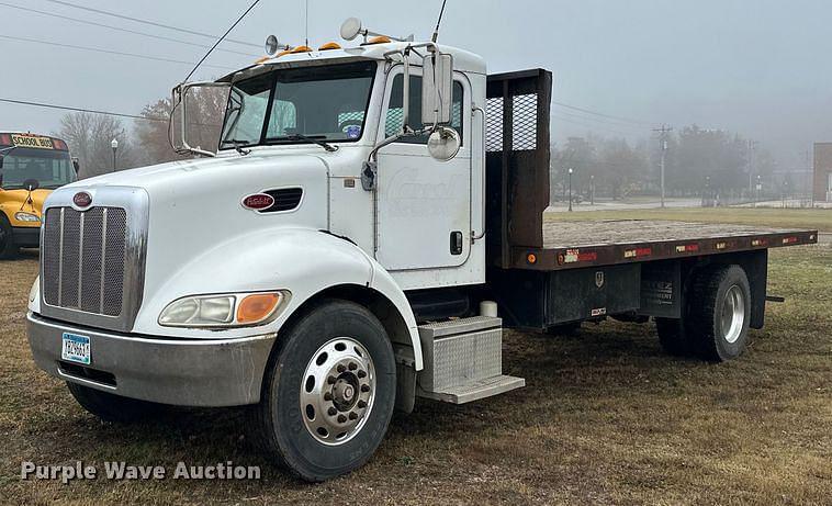 Image of Peterbilt 335 Primary image