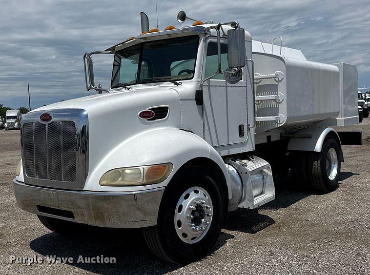Image of Peterbilt 335 Primary image