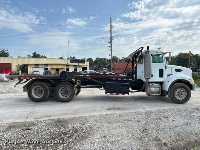 Image of Peterbilt 335 equipment image 3
