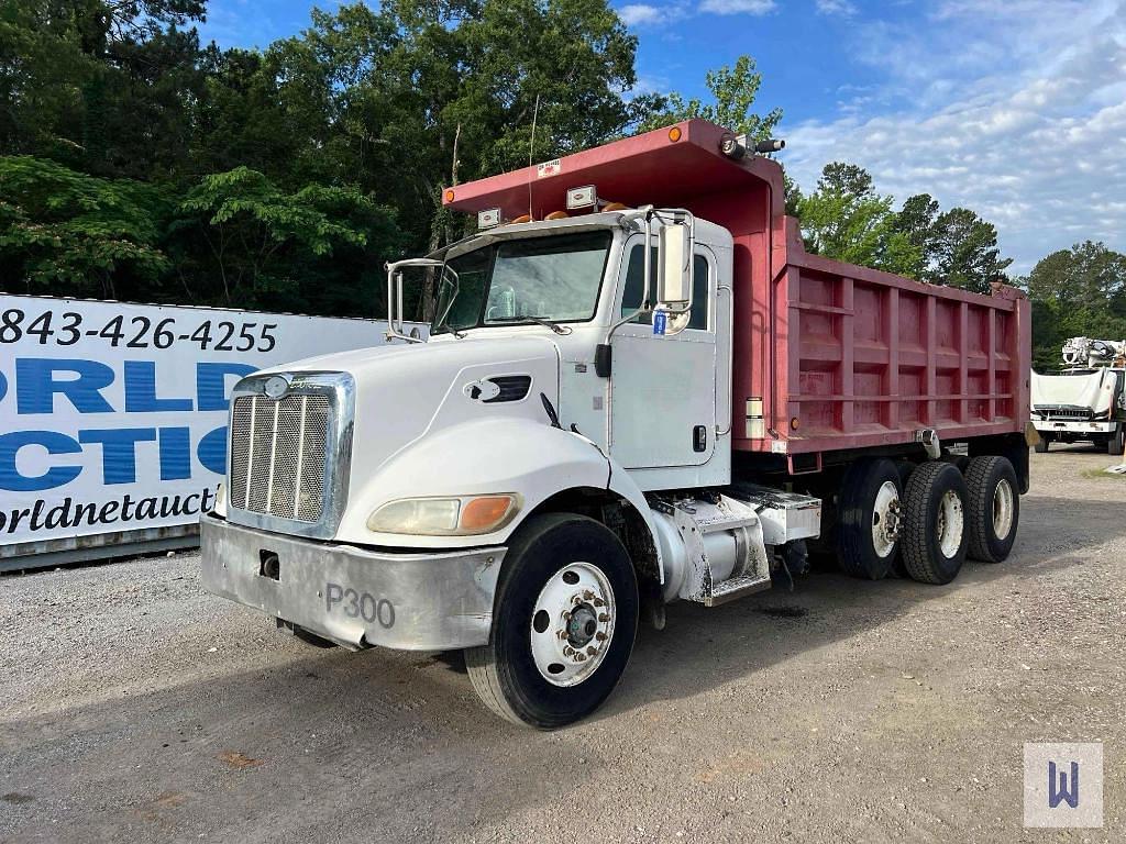 Image of Peterbilt 335 Primary image