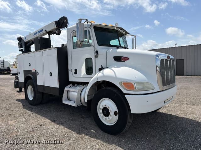 Image of Peterbilt 335 equipment image 2