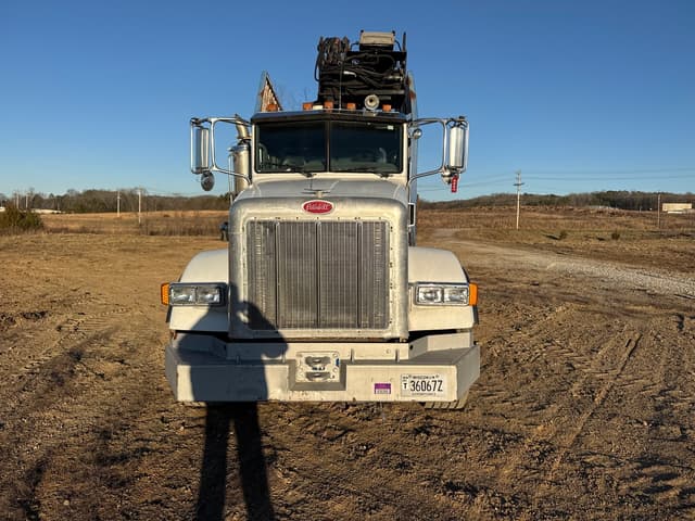 Image of Peterbilt 357 equipment image 1