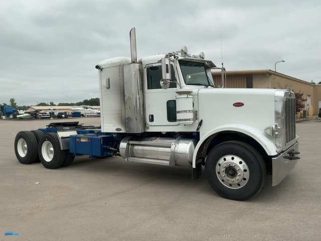 Image of Peterbilt 378 equipment image 1