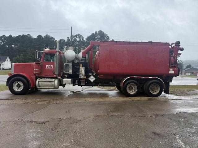 Image of Peterbilt 379 equipment image 2