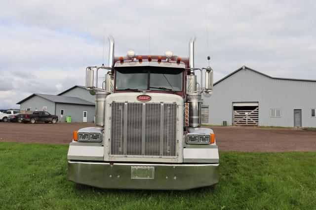 Image of Peterbilt 379 equipment image 1