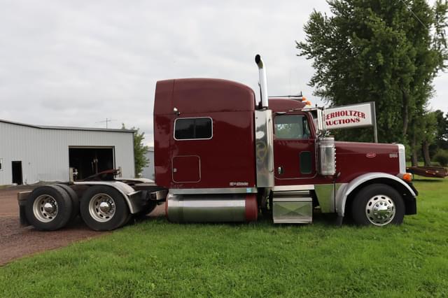 Image of Peterbilt 379 equipment image 3