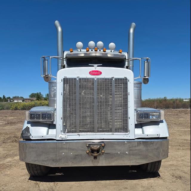 Image of Peterbilt 379 equipment image 1