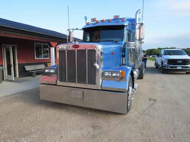 Image of Peterbilt 379 equipment image 2