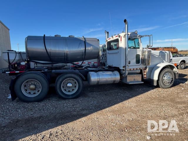 Image of Peterbilt 379 equipment image 2