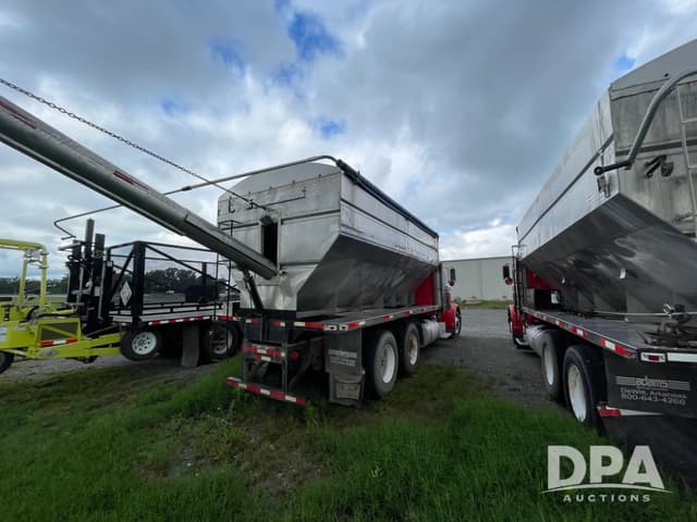 Image of Peterbilt 379 equipment image 3