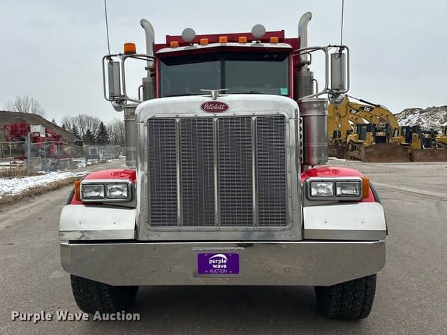 Image of Peterbilt 379 equipment image 1