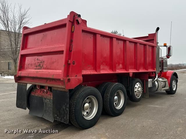 Image of Peterbilt 379 equipment image 4