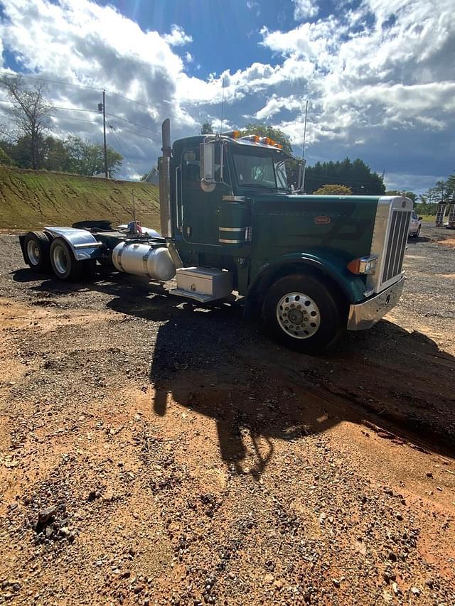 Image of Peterbilt 379 equipment image 2