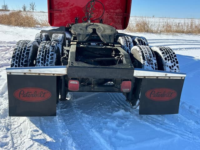 Image of Peterbilt 379 equipment image 3