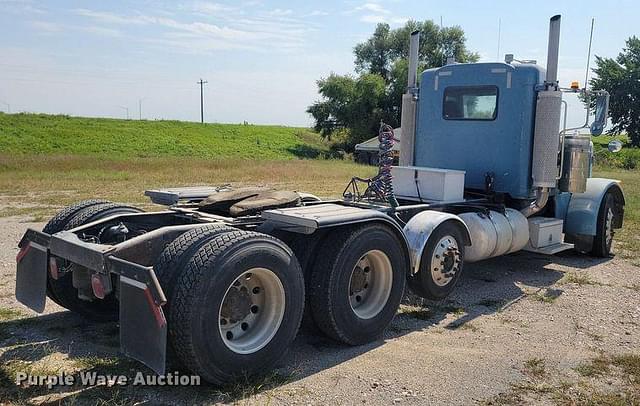 Image of Peterbilt 379 equipment image 4