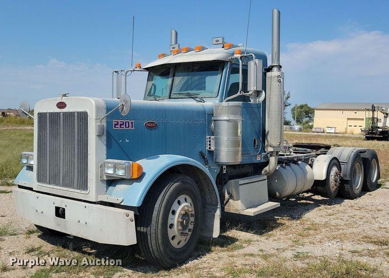 Main image Peterbilt 379