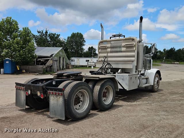 Image of Peterbilt 379 equipment image 4