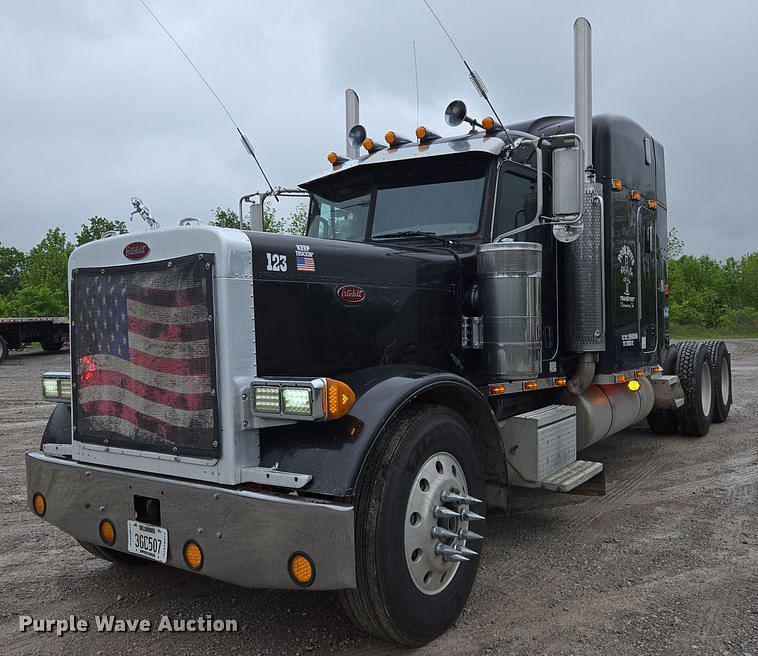 Image of Peterbilt 379 Primary image