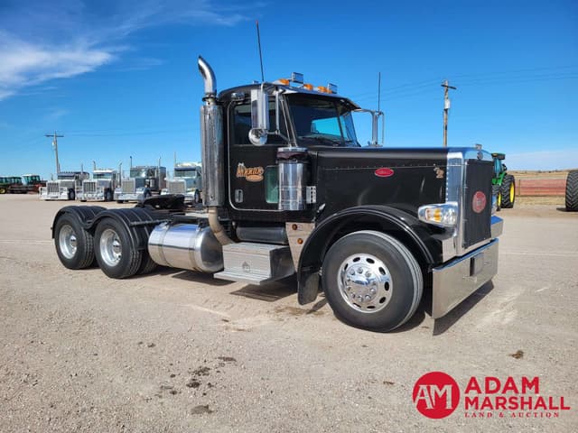 Image of Peterbilt 379 equipment image 1
