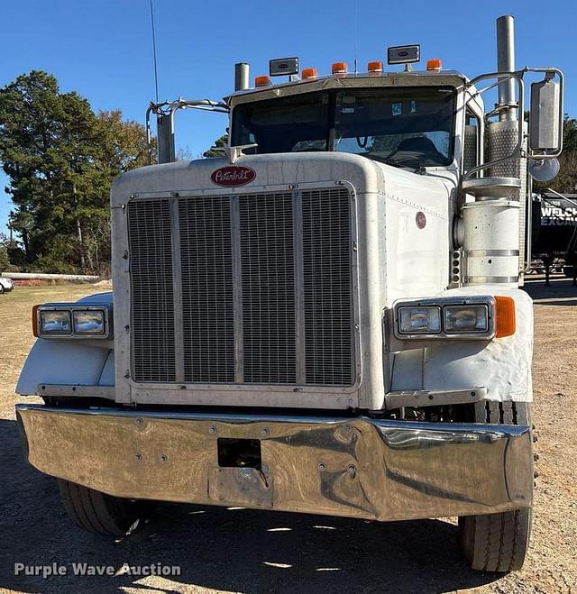 Image of Peterbilt 379 equipment image 1