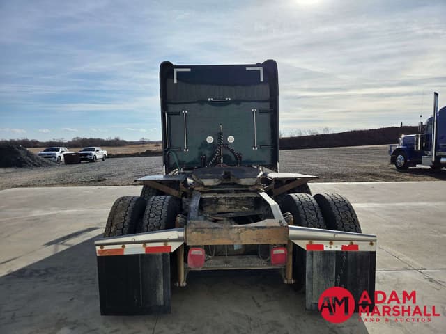 Image of Peterbilt 379 equipment image 4