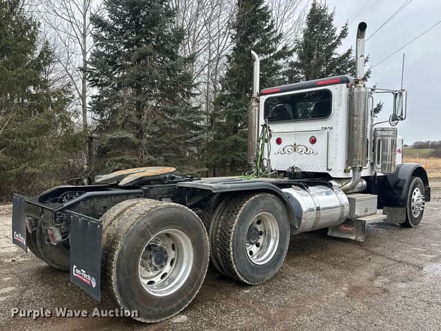 Image of Peterbilt 379 equipment image 4