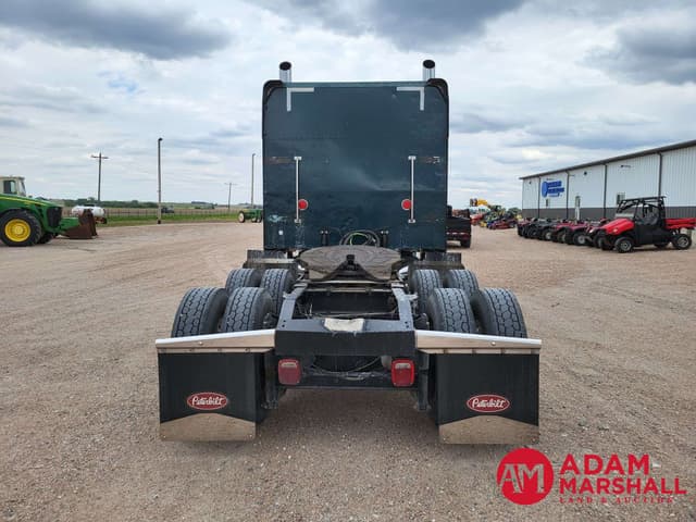 Image of Peterbilt 379 equipment image 4
