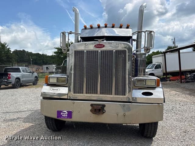 Image of Peterbilt 379 equipment image 1