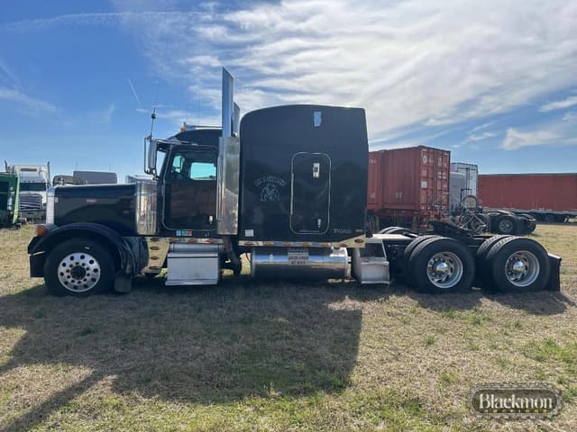 Image of Peterbilt 379 equipment image 1