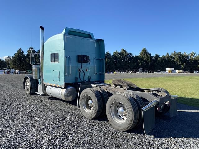 Image of Peterbilt 379 equipment image 2