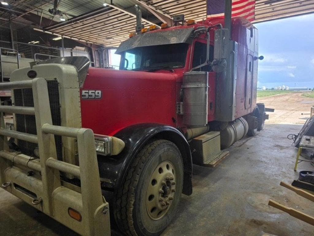 Image of Peterbilt 379 Primary image