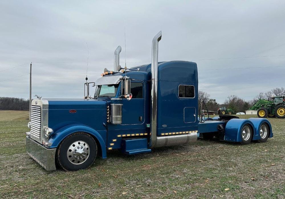 Main image Peterbilt 379
